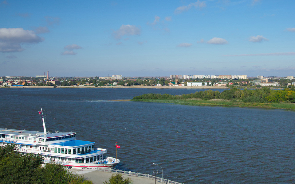 Волга с Кремлем Астрахань