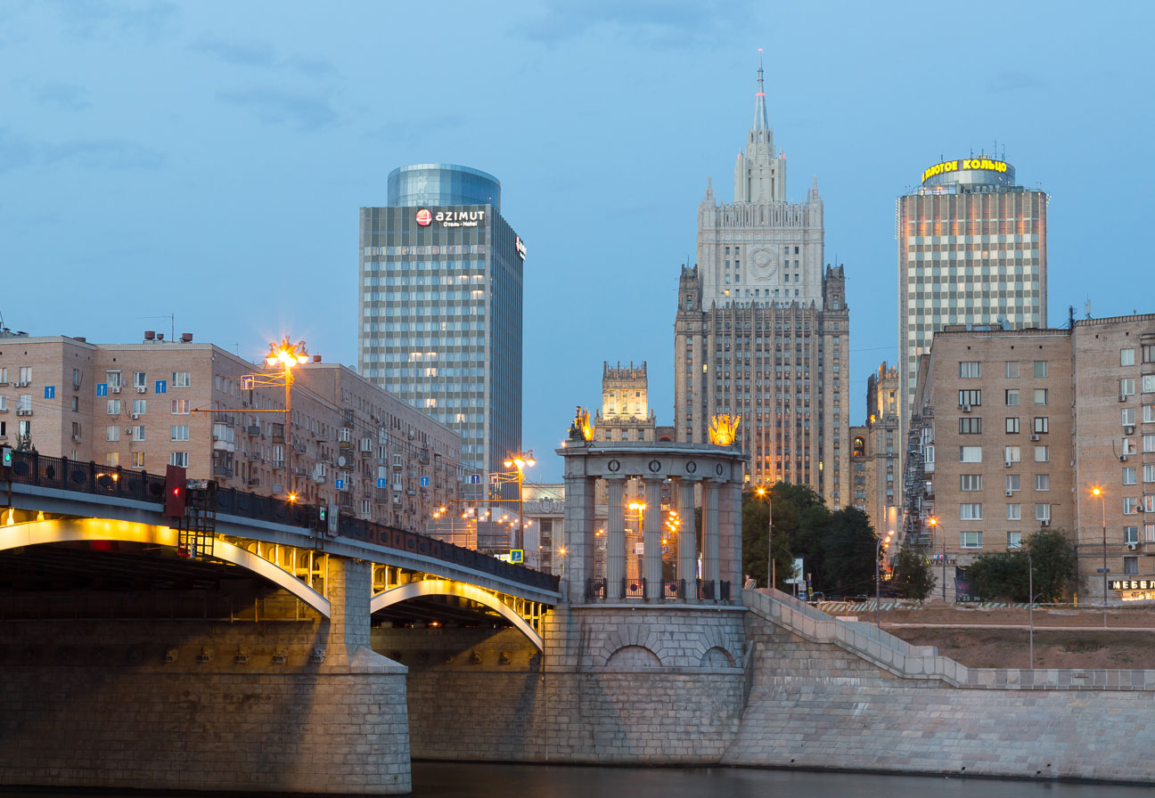 Азимут смоленская москва. Смоленская улица, д. 10. Смоленская улица 10 Санкт-Петербург. Москва. Москва Сити со Смоленской.