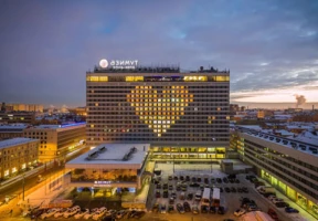AZIMUT Hotels вновь зажигает сердца