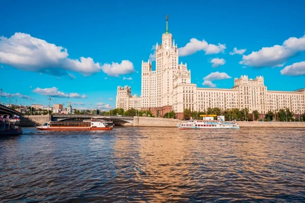 Топ-5 нестандартных маршрутов по Москве от AZIMUT Hotels