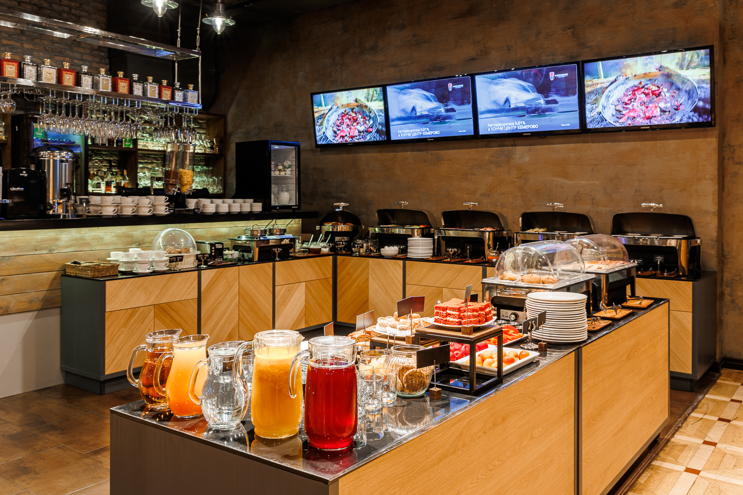 Шведская линия завтрака в ресторане Grill bar 42