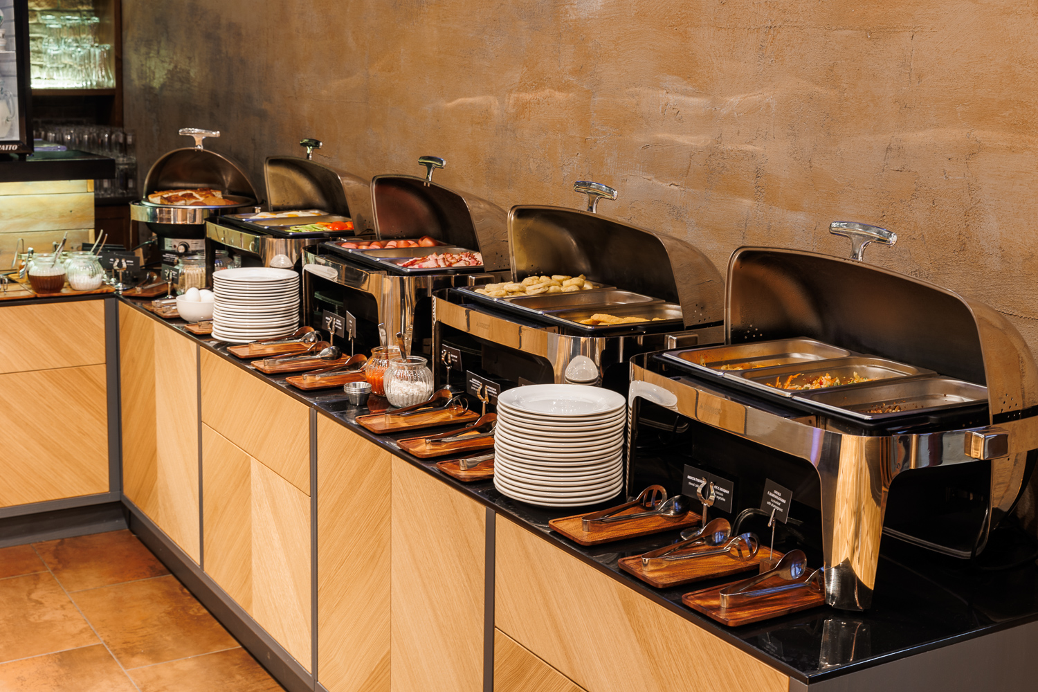 Шведская линия завтрака в ресторане Grill bar 42