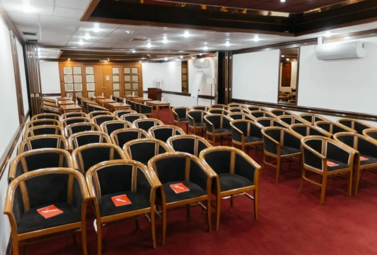 Конференц-зал AZIMUT Отель Тобольск