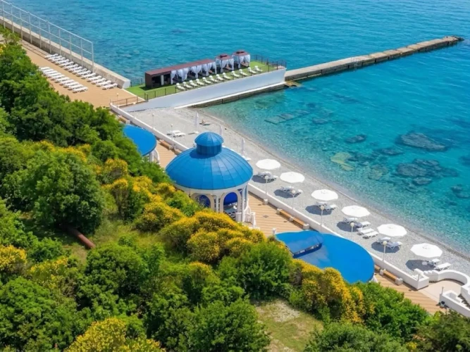 Пляж AZIMUT Парк Отель Прометей Небуг