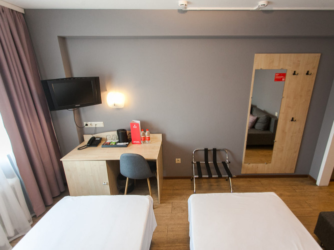 AZIMUT Отель Новосибирск room