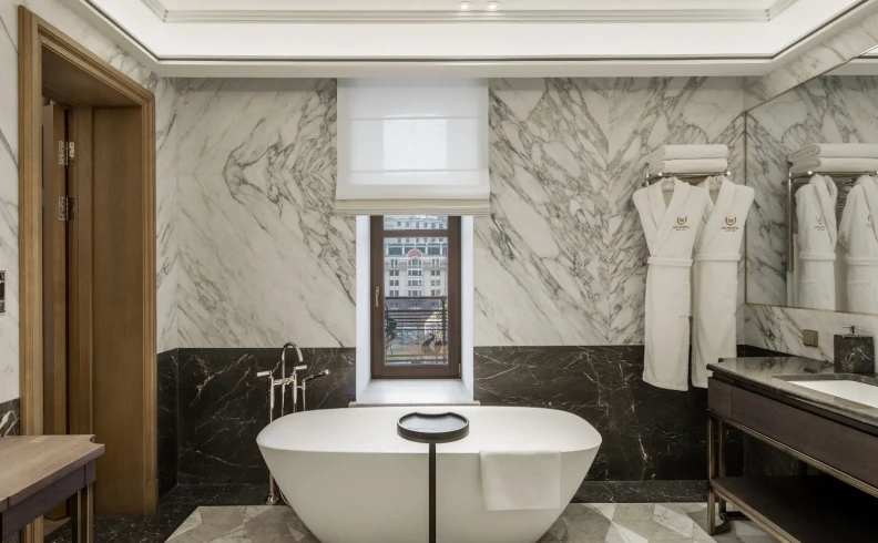 premier suite bath