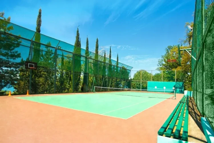 Теннисный корт
