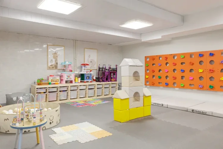 Детский клуб AZIMUT Здоровье Ивушка Сочи