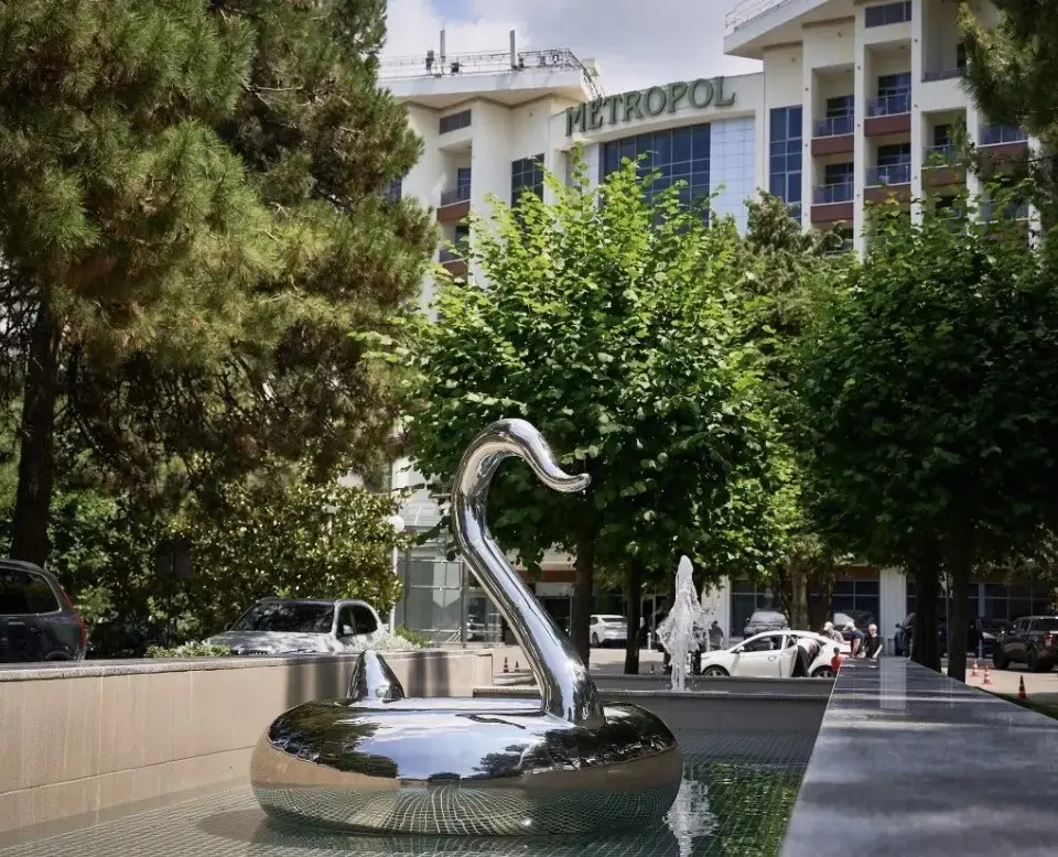 A contemporary art gallery has opened at METROPOL Grand Hotel Gelendzhik