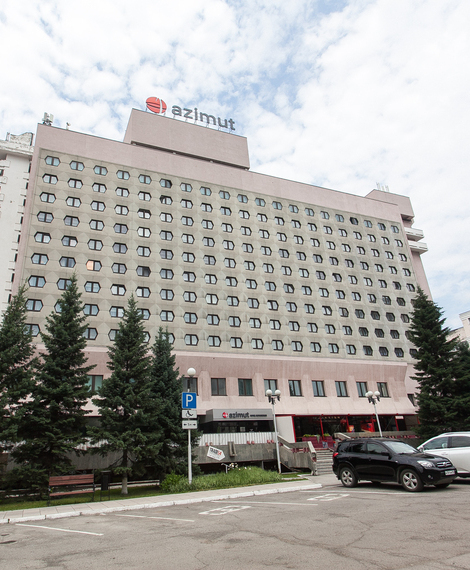 Hotel parking