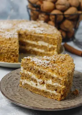 Закажите вкусные десерты, закуски или пиццу для вашего праздника