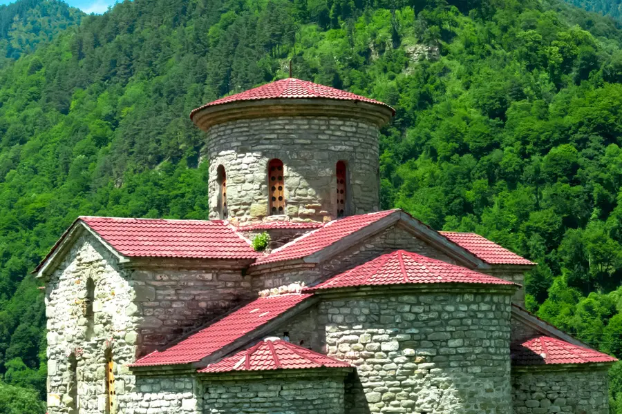 Кавказский Стоунхендж: какие тайны скрывает Нижне-Архызское городище
